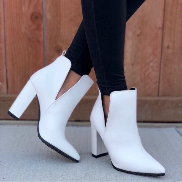White heeled boots - Picture 1 of 3